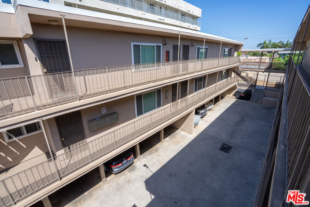 Property photo 32