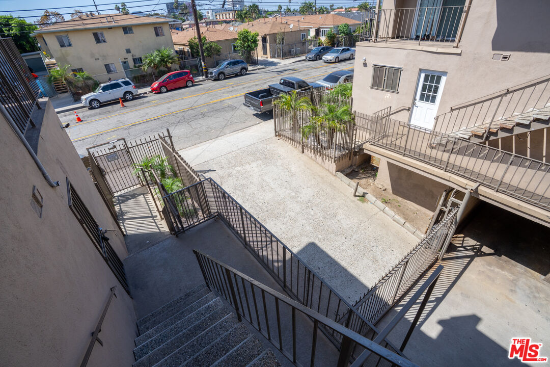 Property photo 33