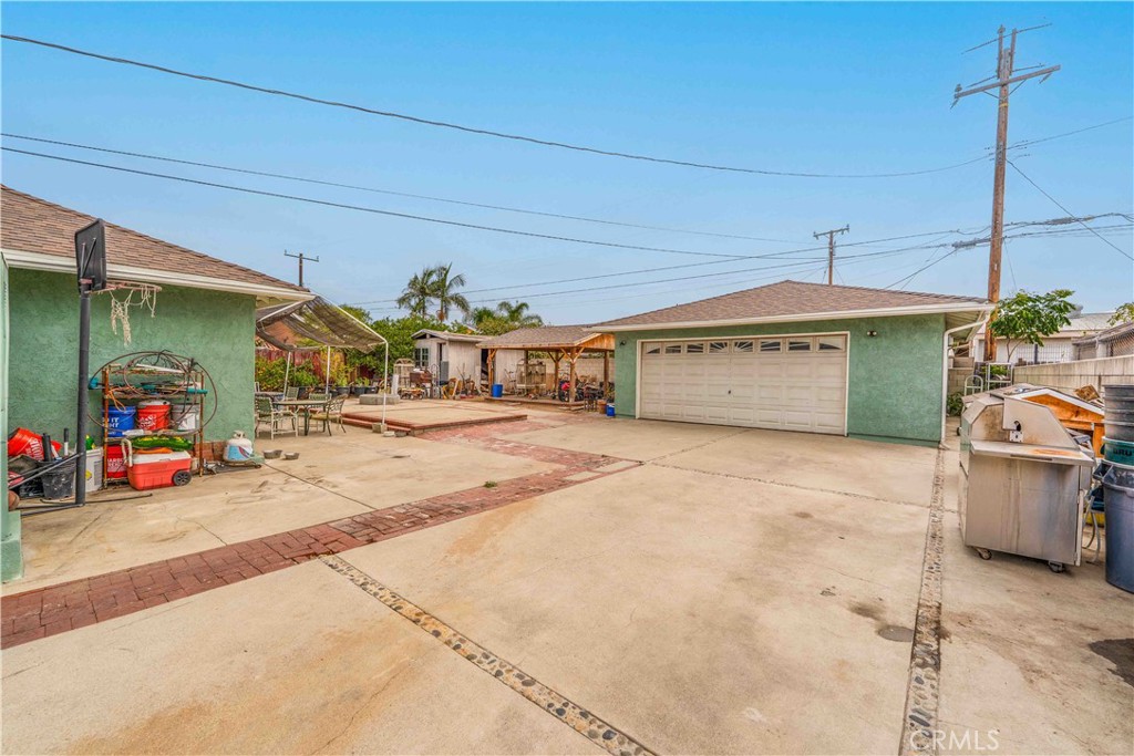 Property photo 33