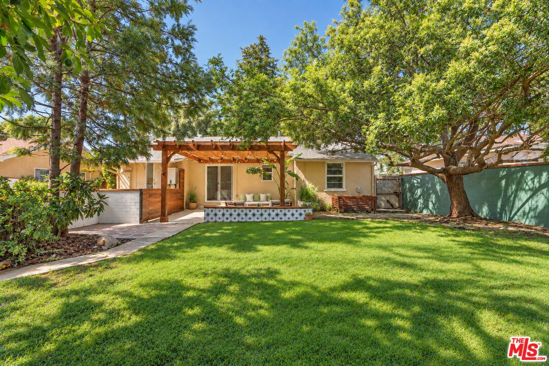 Property photo 32