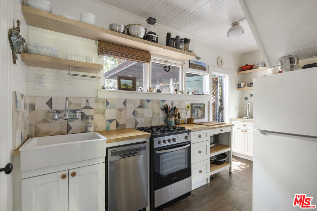 Property photo 20