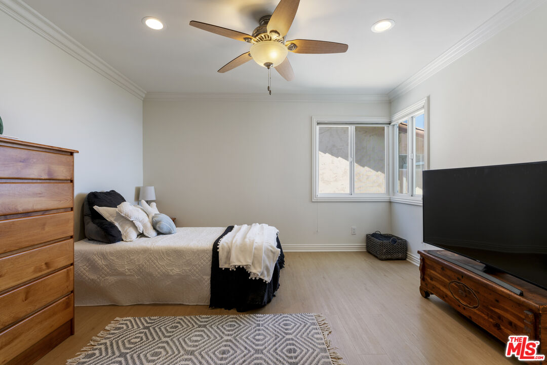 Property photo 38