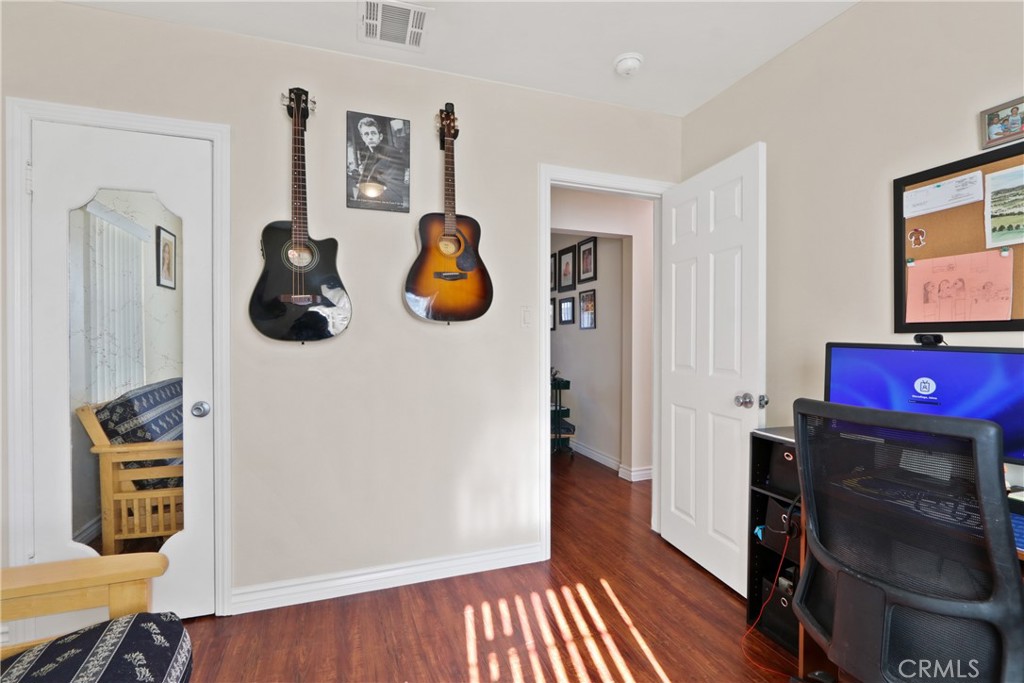 Property photo 32