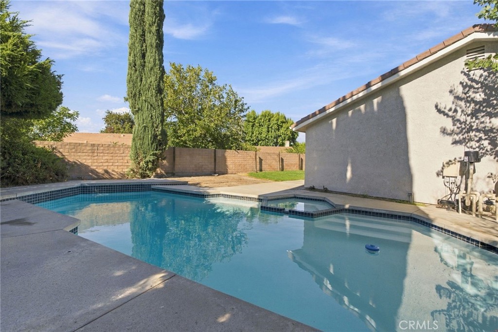 Property photo 35