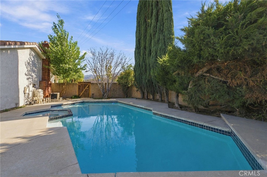 Property photo 37