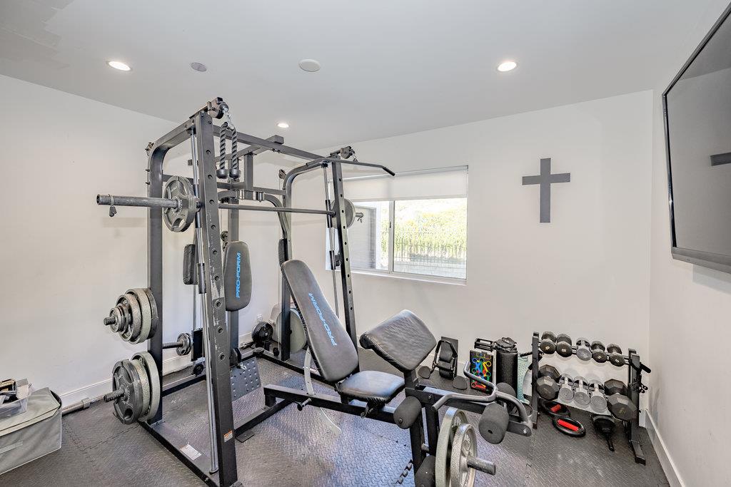 Property photo 28