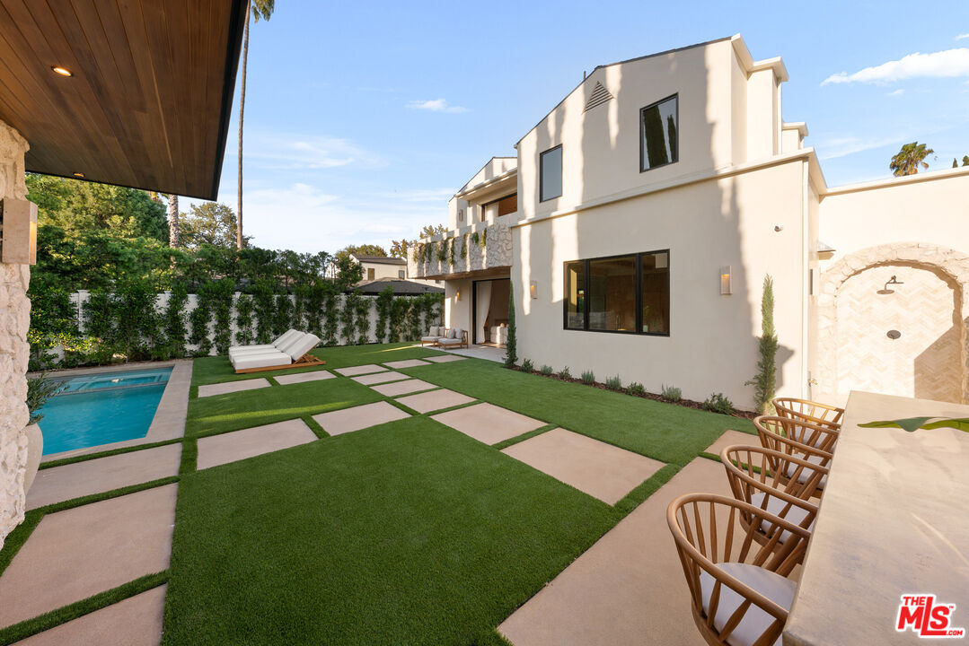 Property photo 40