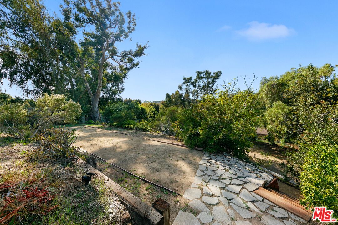 Property photo 40