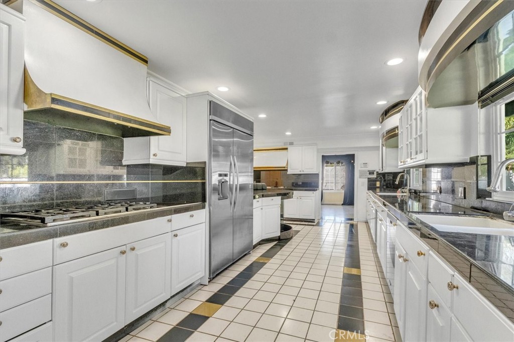 Property photo 35