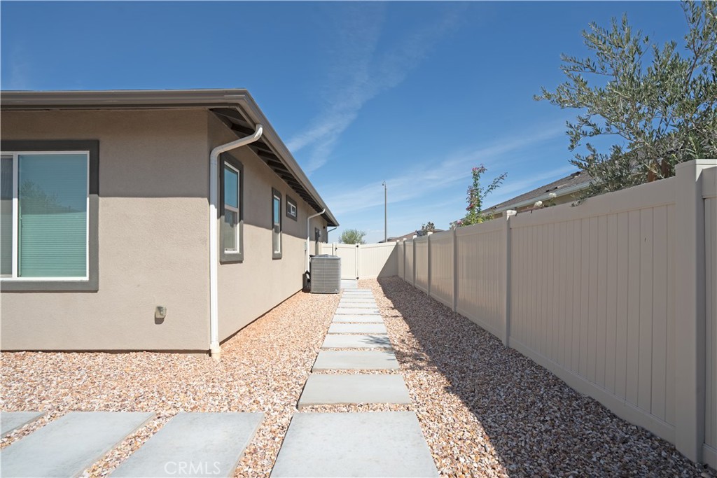 Property photo 33
