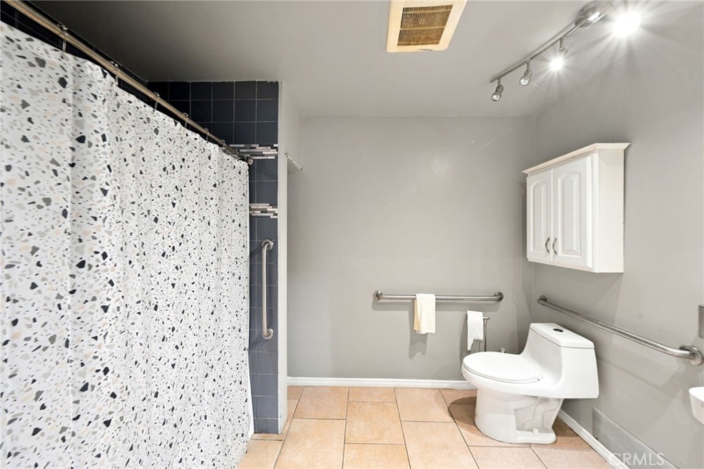 Property photo 46