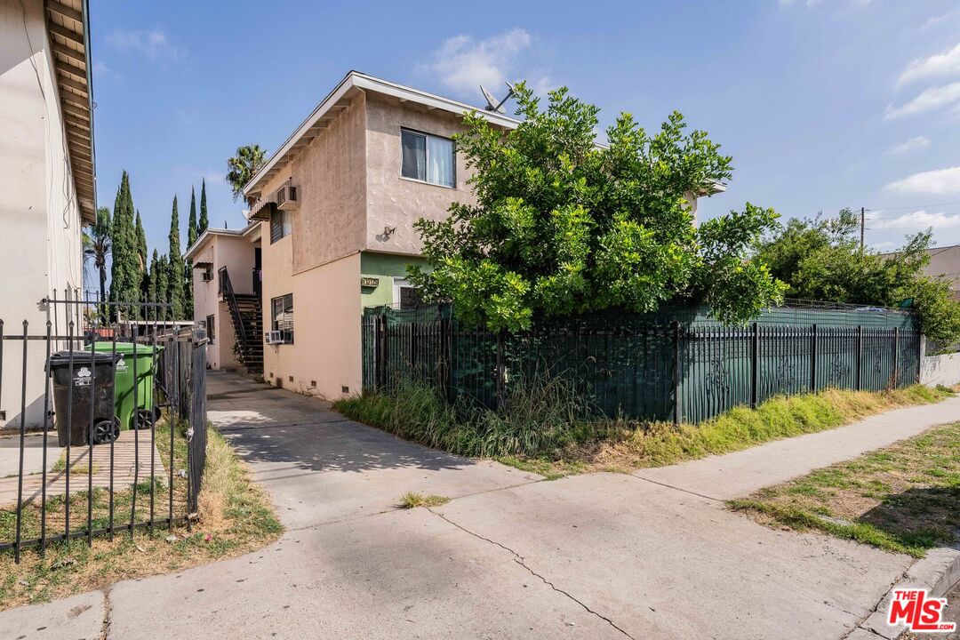 Property photo 35