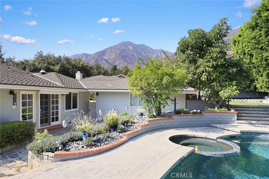 Property photo 33