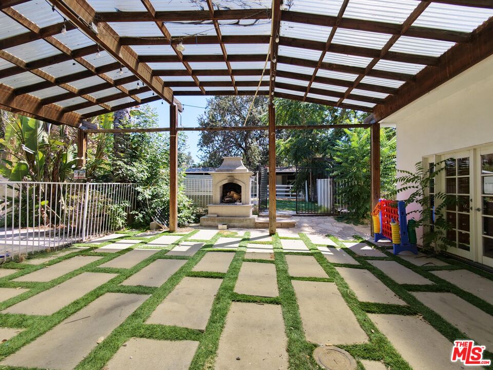 Property photo 24