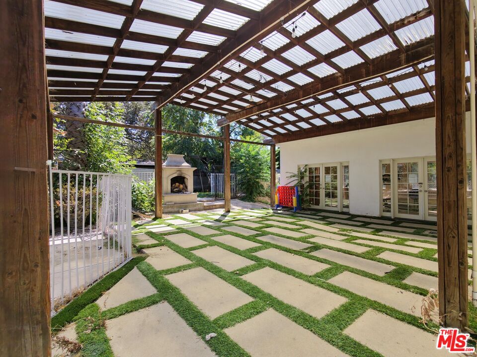 Property photo 25