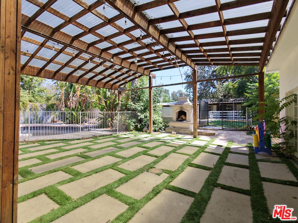 Property photo 30