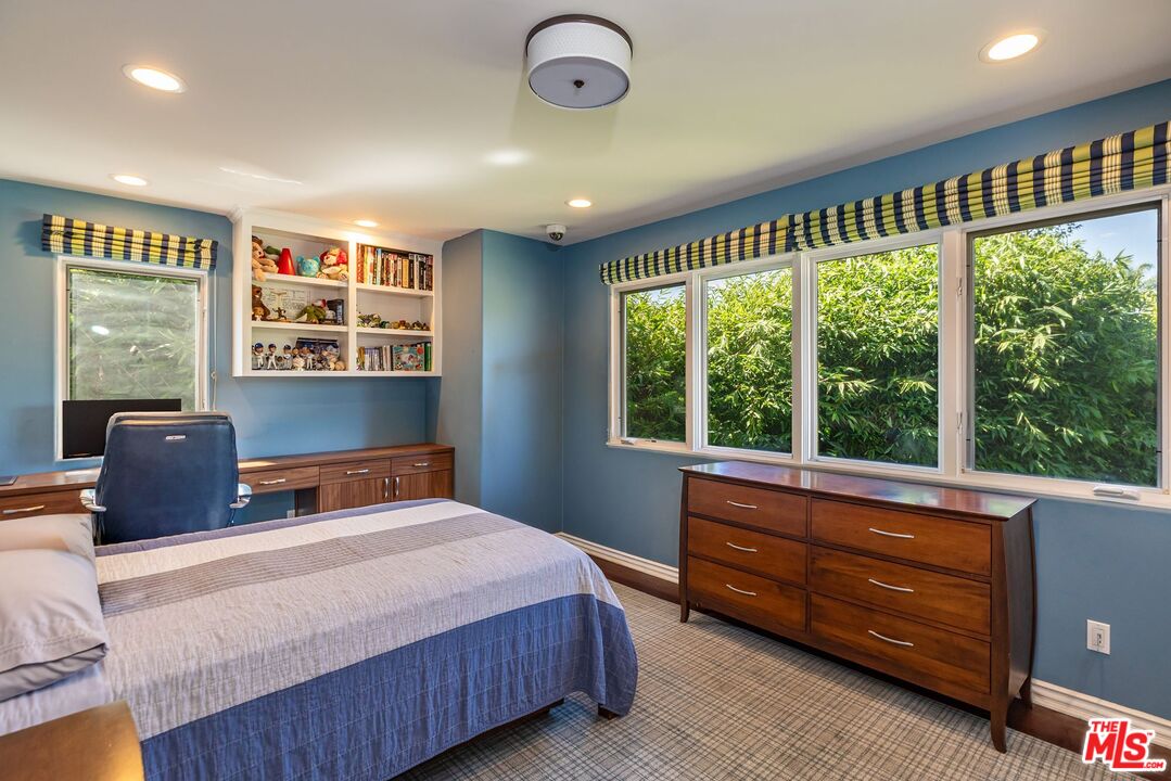 Property photo 37