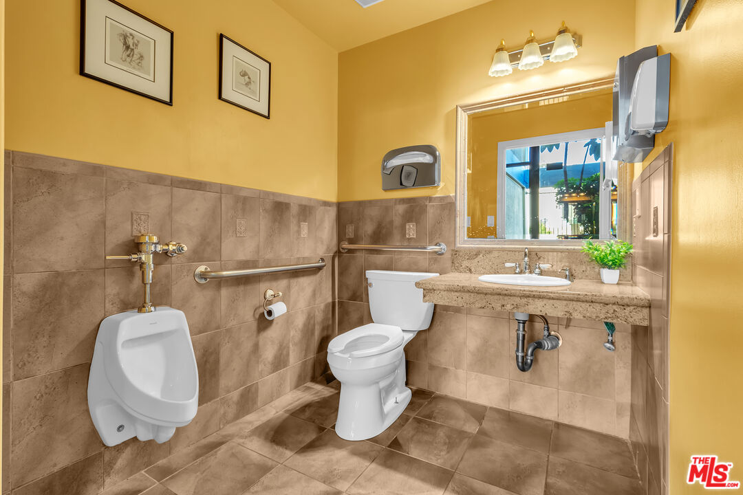 Property photo 44