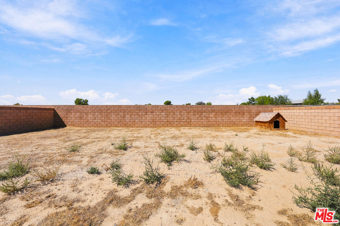 Property photo 33