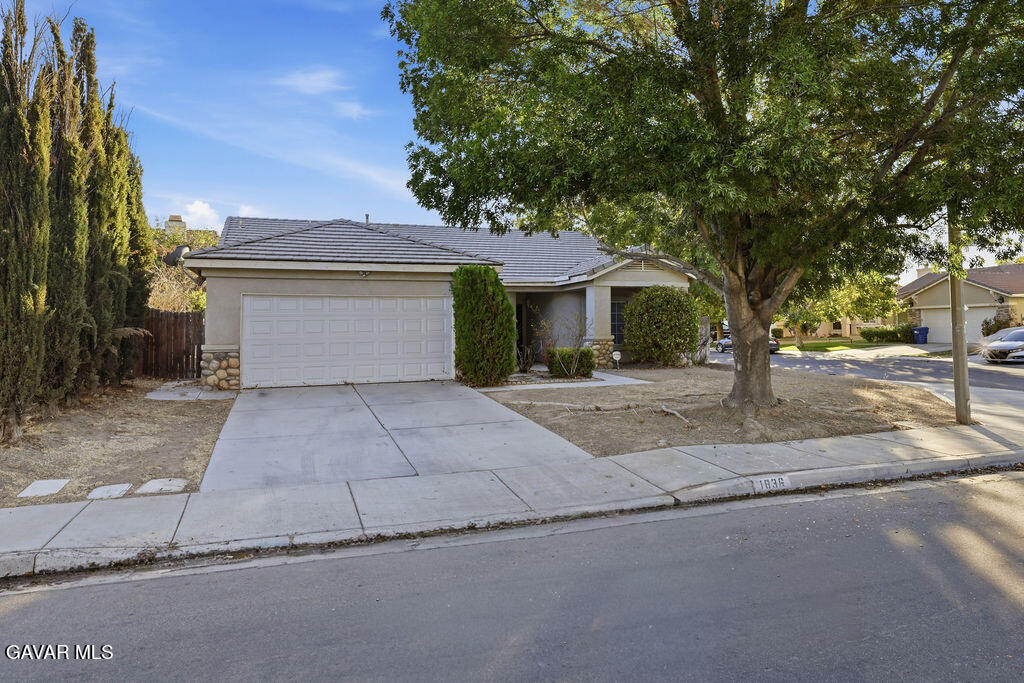 Property photo 33