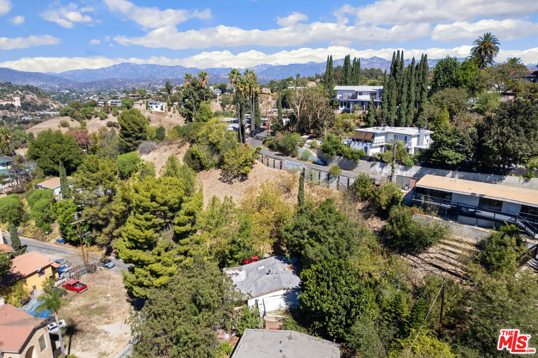 Property photo 33