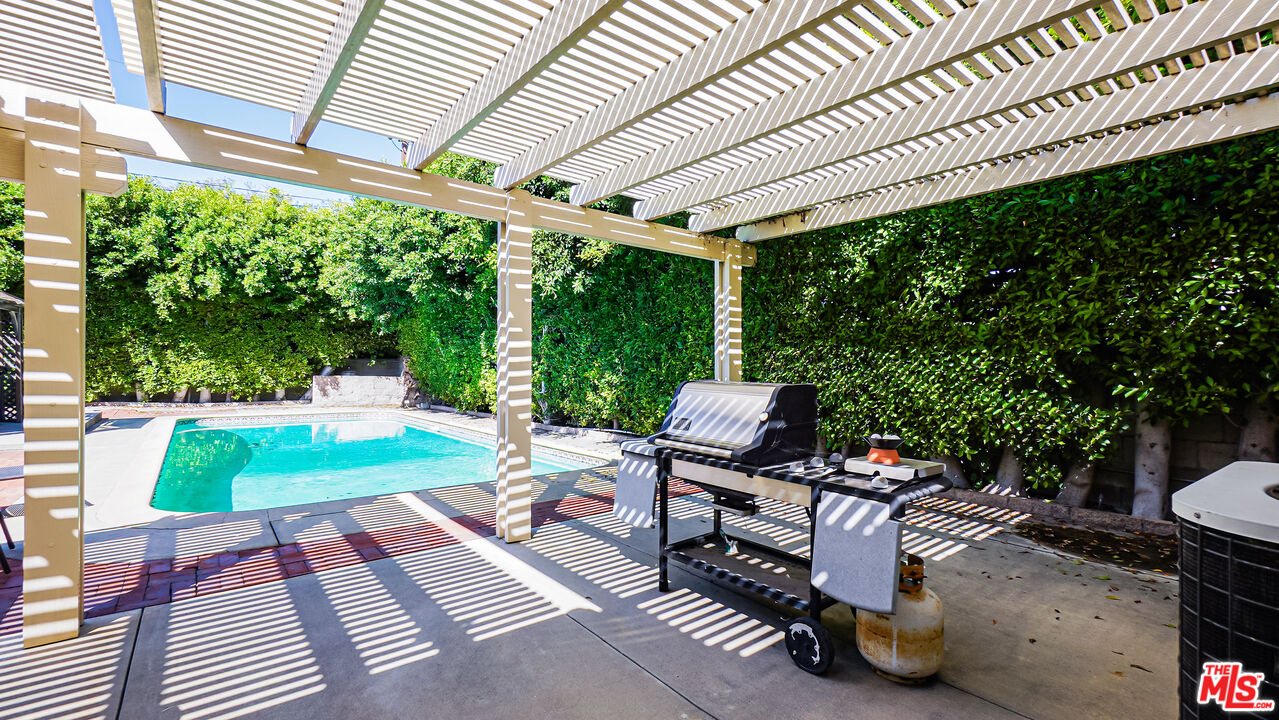 Property photo 38