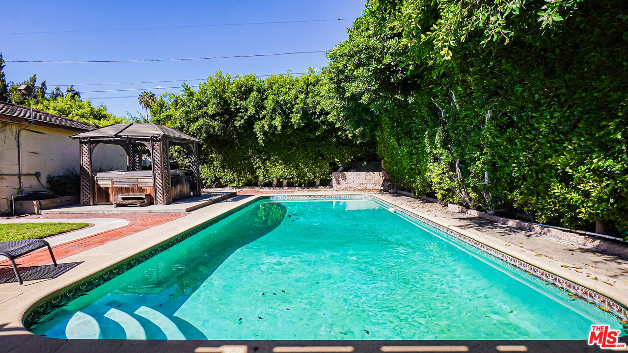 Property photo 43