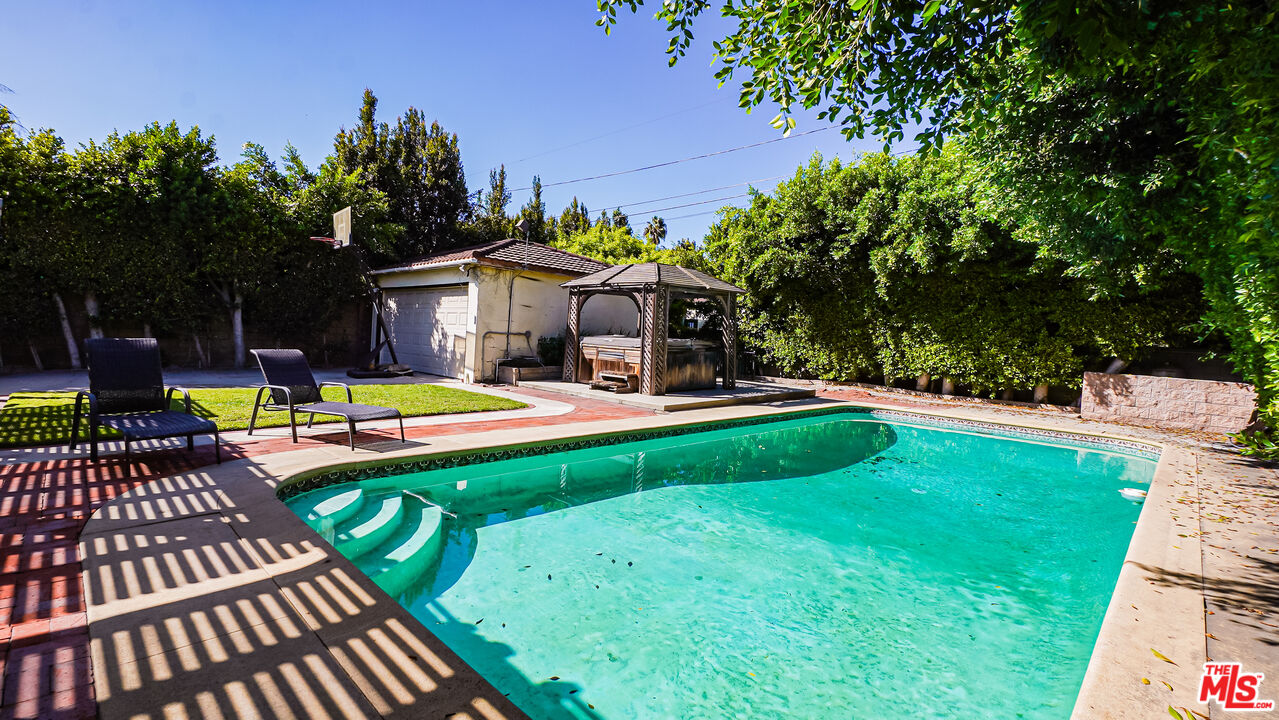 Property photo 44
