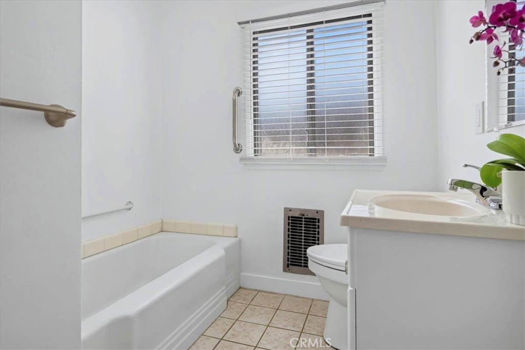 Property photo 43