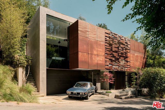 Property photo 33