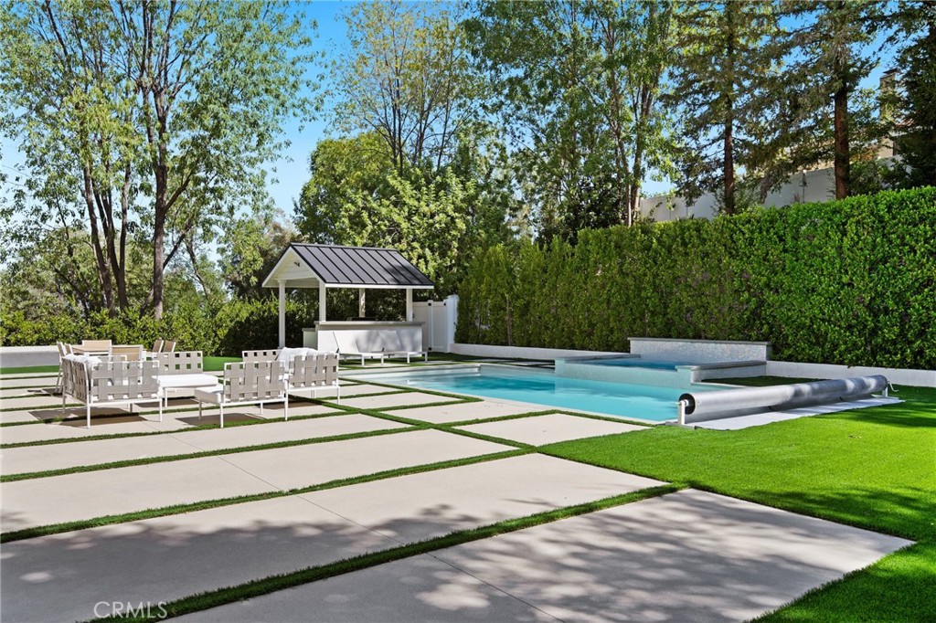 Property photo 32