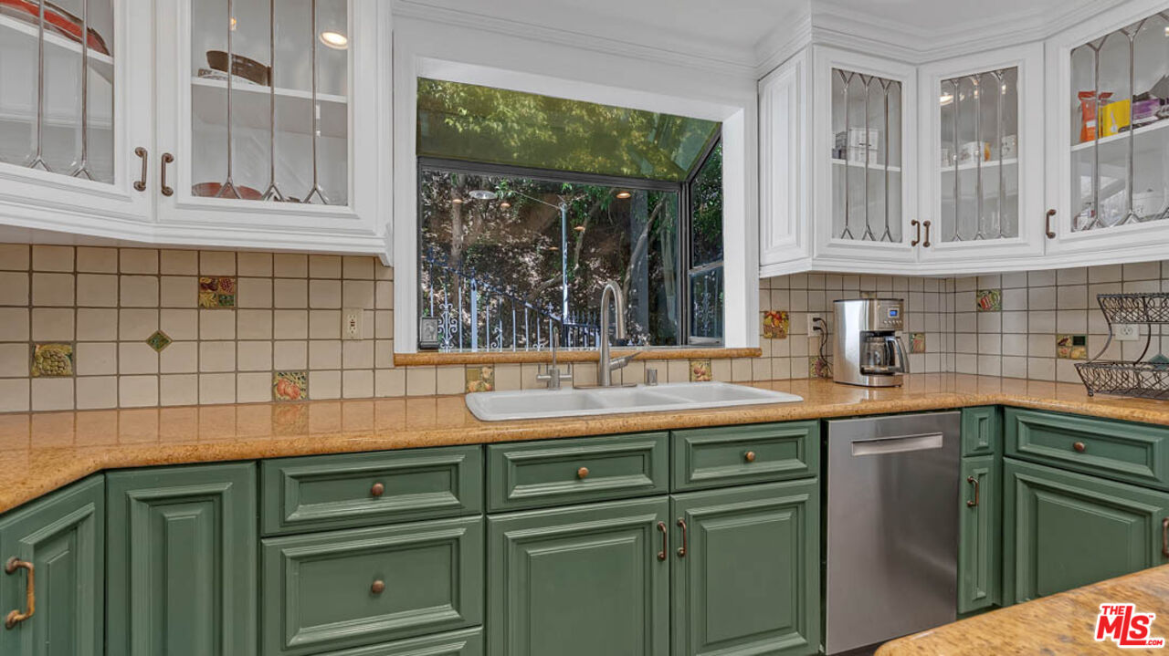 Property photo 23