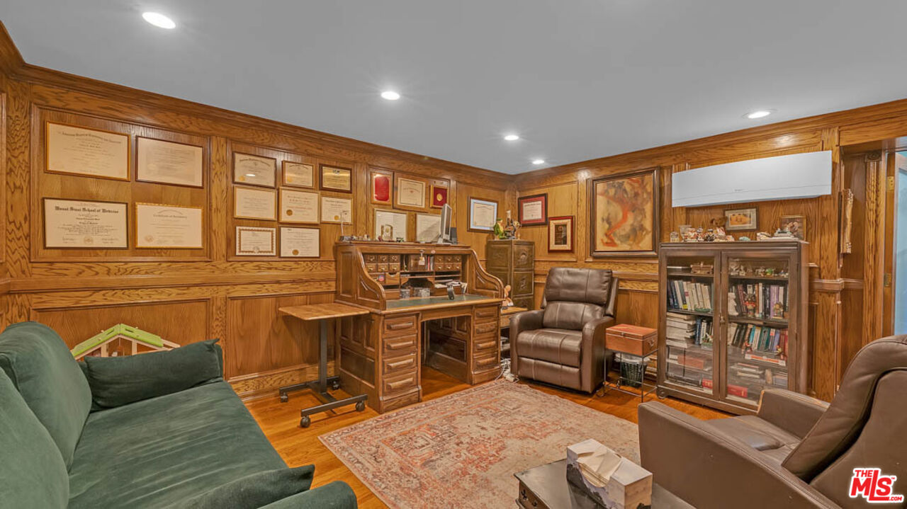 Property photo 38