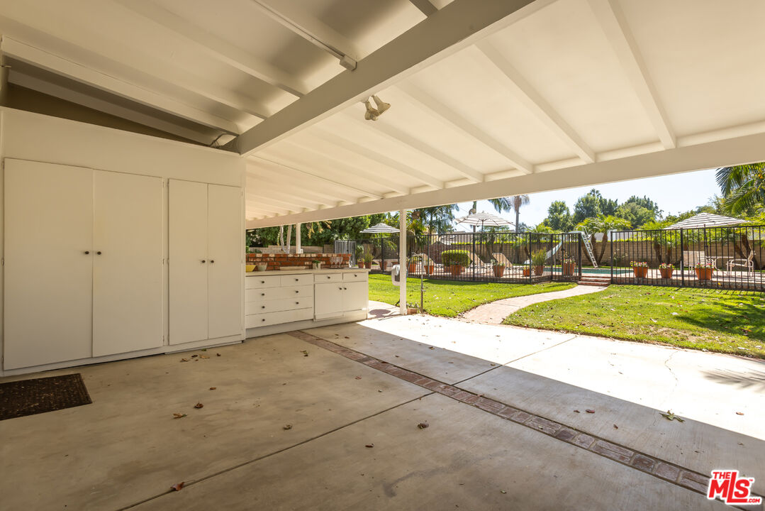 Property photo 37