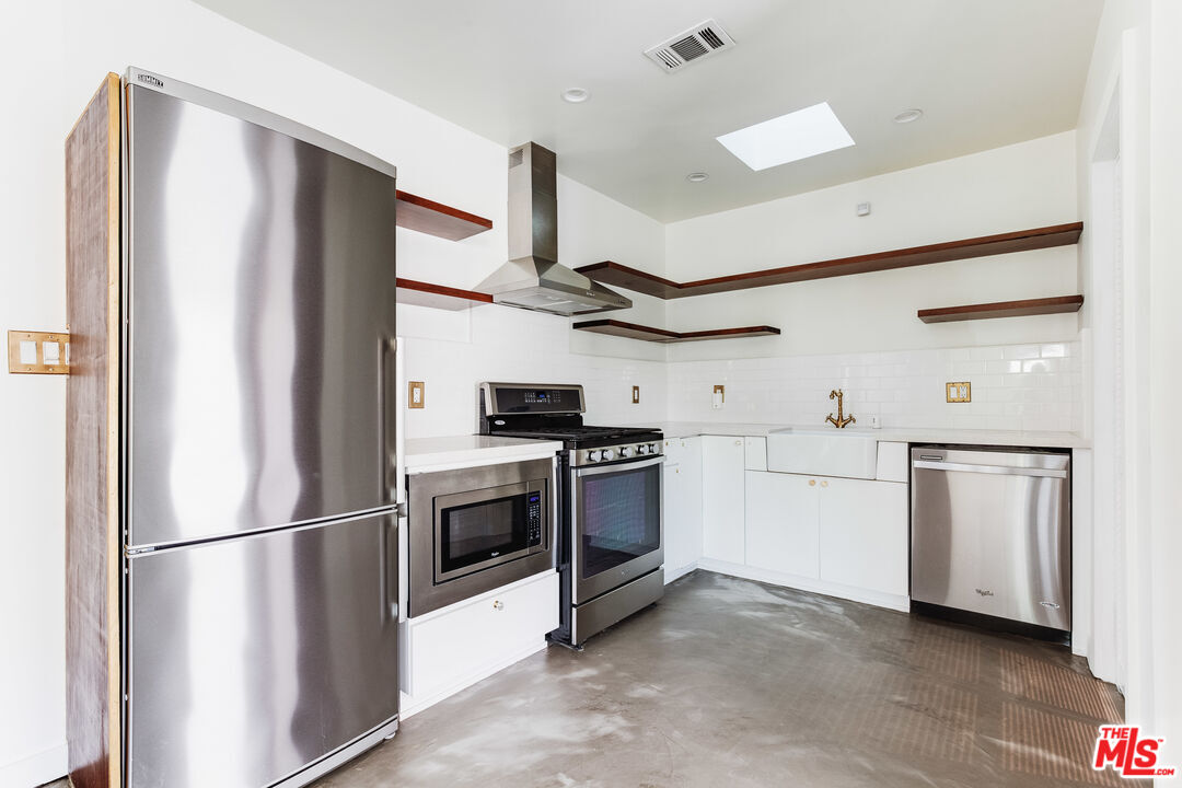 Property photo 44