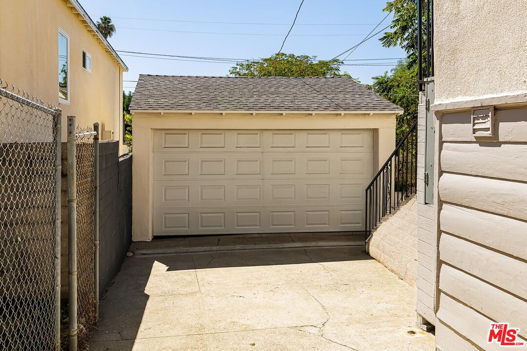 Property photo 28