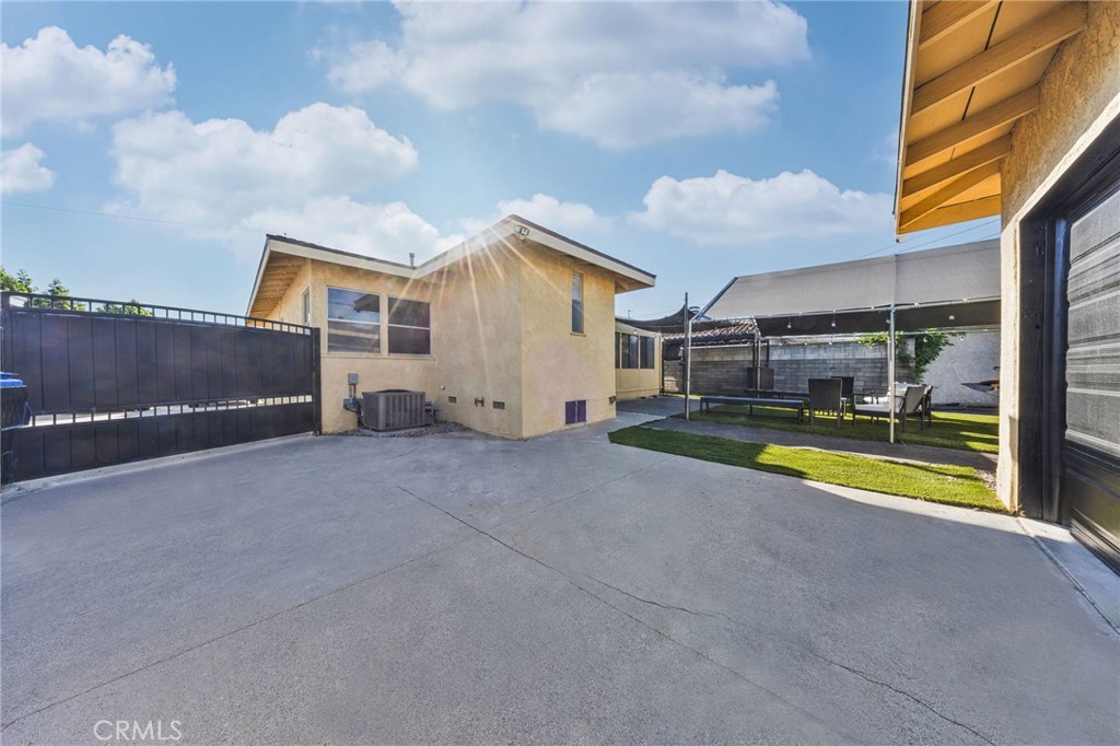 Property photo 35