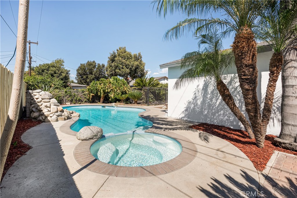 Property photo 35