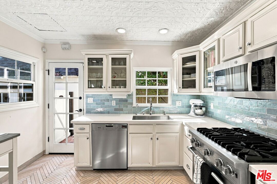 Property photo 35