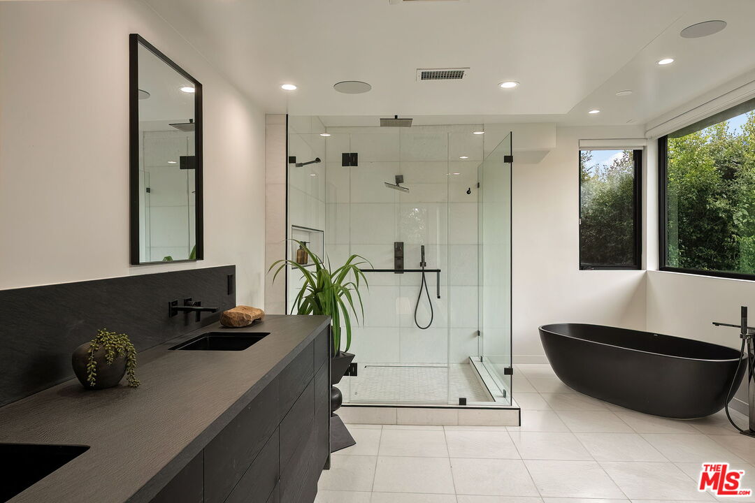 Property photo 50