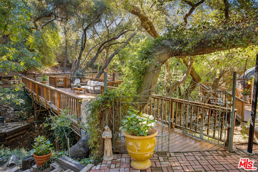 Property photo 33