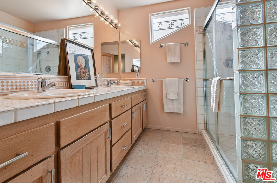 Property photo 51