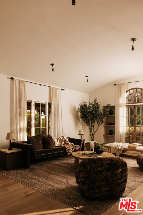 Property photo 28