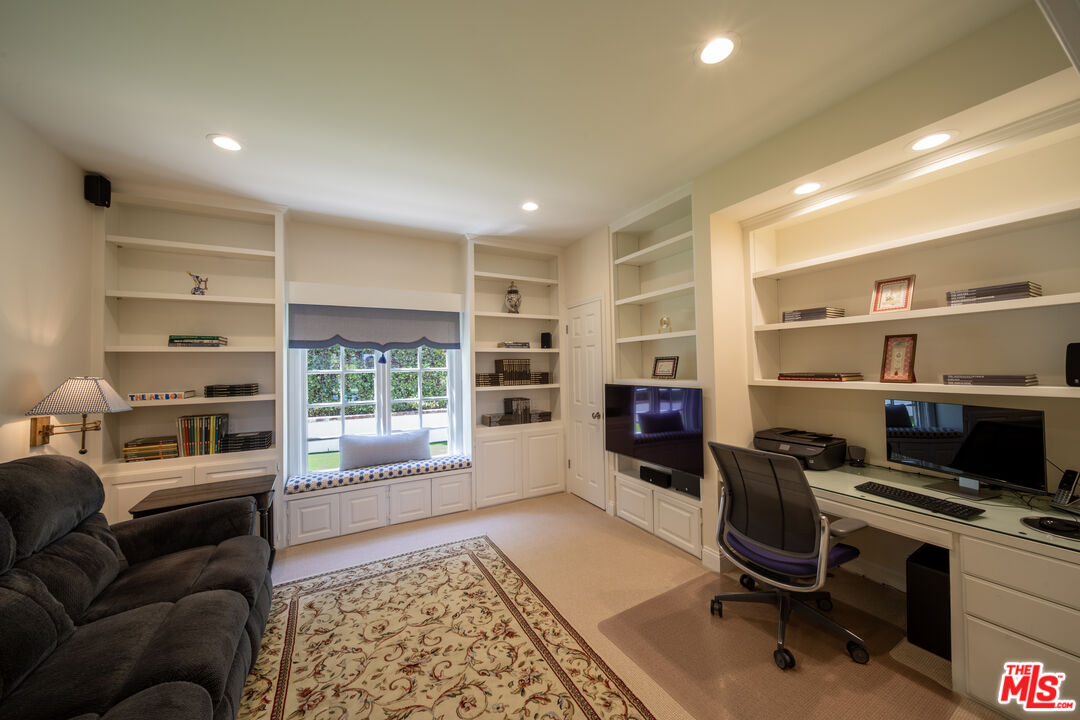 Property photo 31