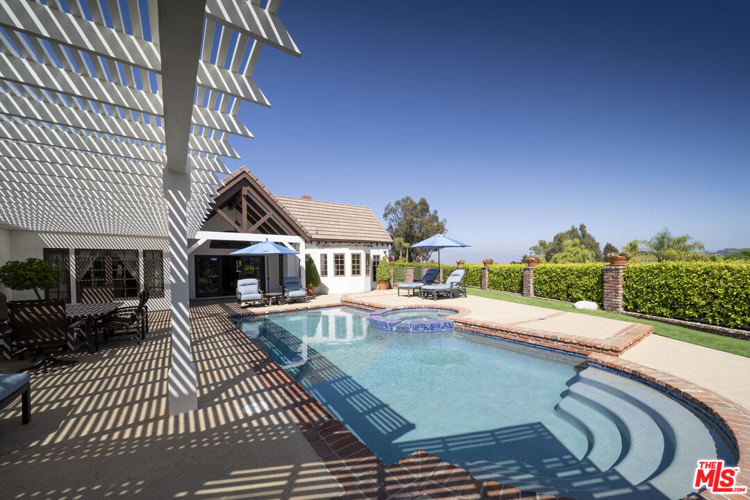 Property photo 32