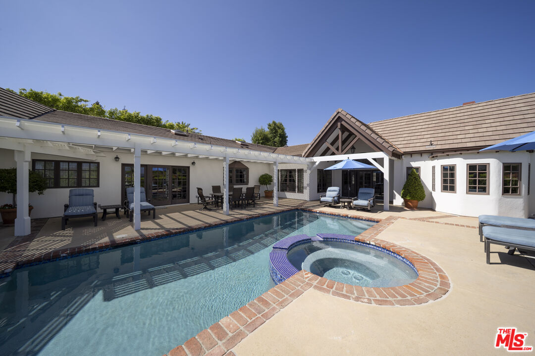 Property photo 33