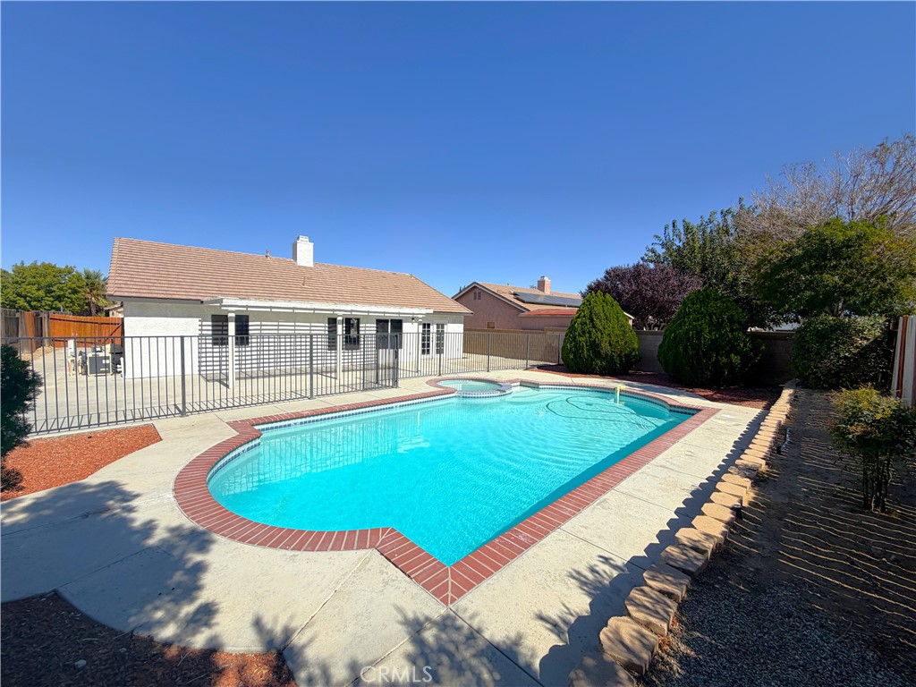 Property photo 23