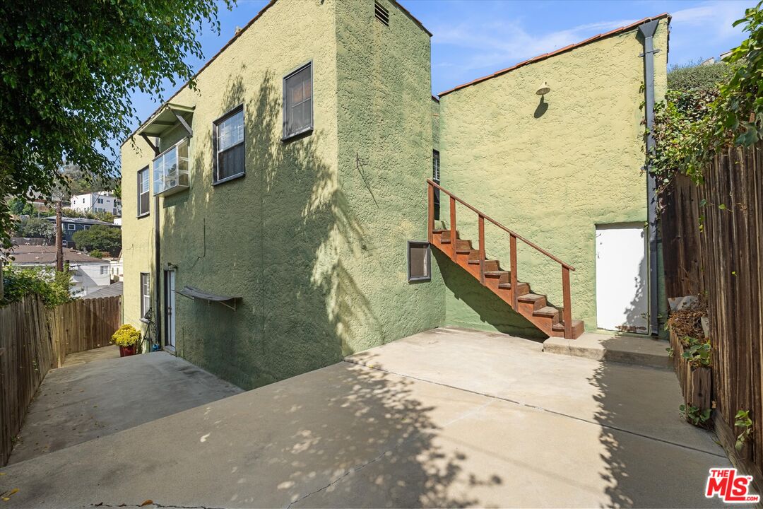 Property photo 33