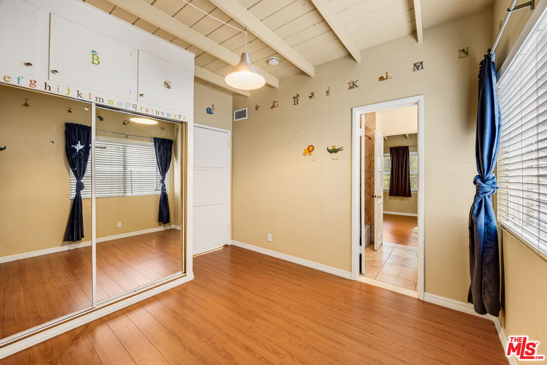 Property photo 28