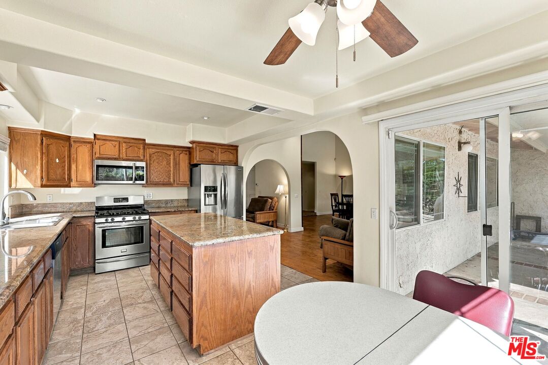 Property photo 25